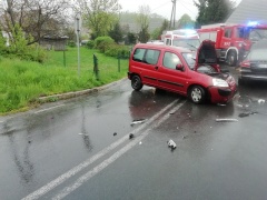 Wypadek w Czernikowicach. Utrudnienia w ruchu na DW328