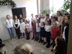 Uczniowie z Rokitek kolędowali w Chojnowie