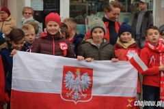 Hymn Polski na setki gardeł chojnowskich uczniów i przedszkolaków [ZDJĘCIA]