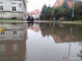 Deszczowa noc. Zalane ulice i przekroczenie stanów alarmowych na rzekach