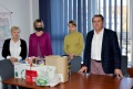 Mikołaje ze Starostwa z prezentami dla dzieci