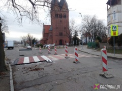 Wyniesione przejście na Dąbrowskiego. Rozpoczęły się prace