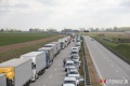 Duży wypadek na autostradzie pod Chojnowem. Jedna osoba nie żyje. Czekają nas utrudnienia drogowe